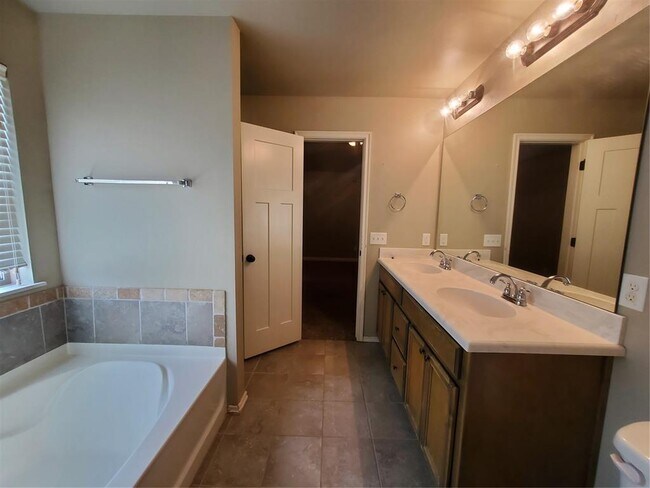 Building Photo - 2652 NW 183rd St