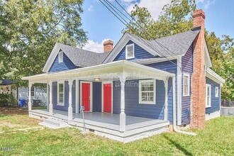 Building Photo - 302 Raynor St