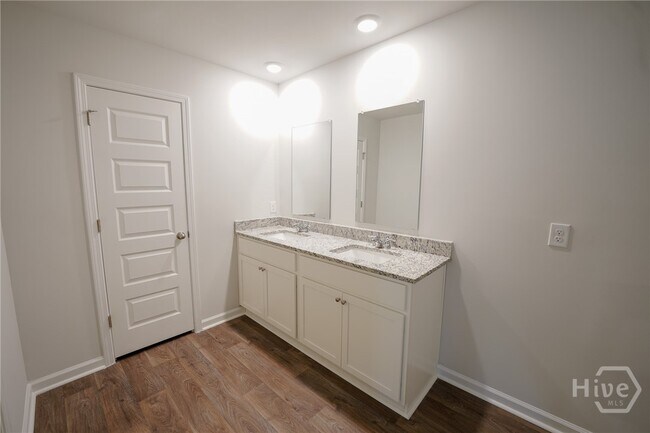 Building Photo - 472 Coconut Dr