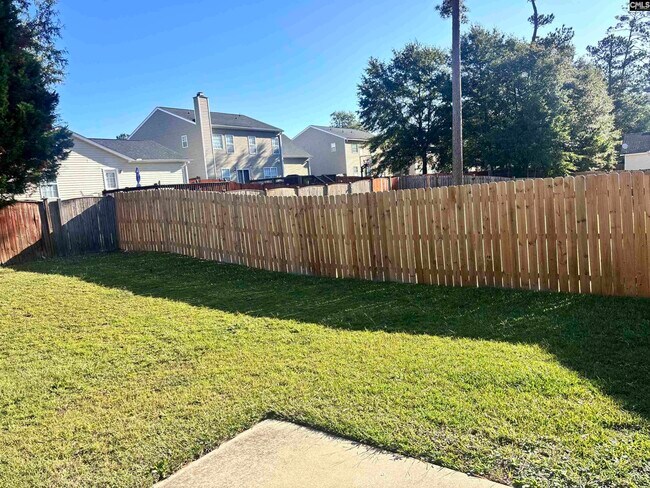 Building Photo - 312 Killian Green Dr