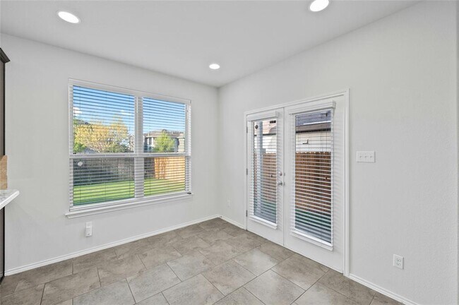 Building Photo - 9924 Milla Cir