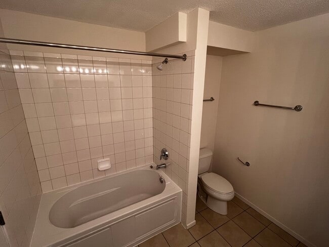 Building Photo - 9655 Woods Dr
