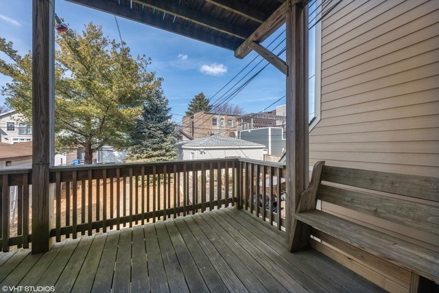 Building Photo - 2224 W Melrose St