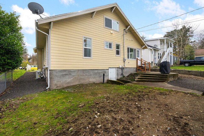 Building Photo - 3413 N 8th St