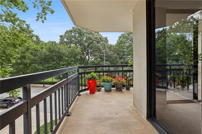 Building Photo - 1130 Piedmont Ave NE