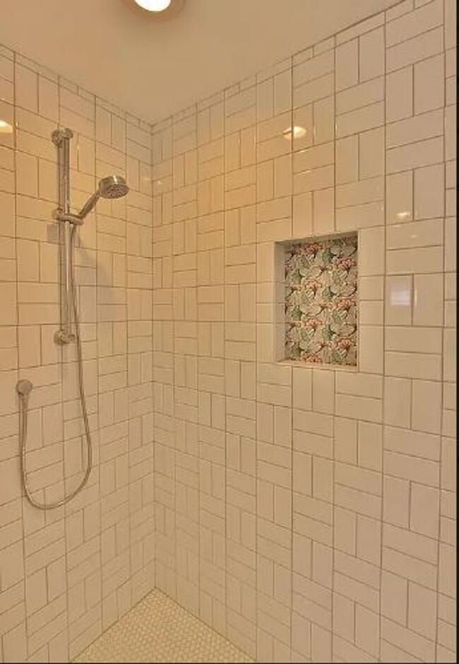 Building Photo - Style, comfort, & convenience---perfectly packaged!