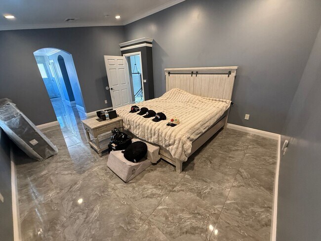 Building Photo - Eagle Ranch Community-2 Story 4 bedrooms Spanish Style Home