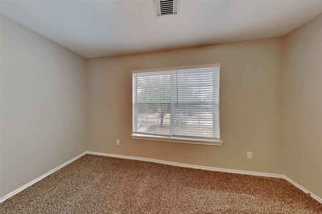 Building Photo - 20143 Glen Burn Ct