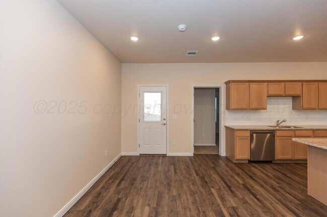 Building Photo - 7604 Beck Dr