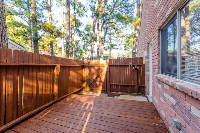 Building Photo - 9206 Towerstone Dr