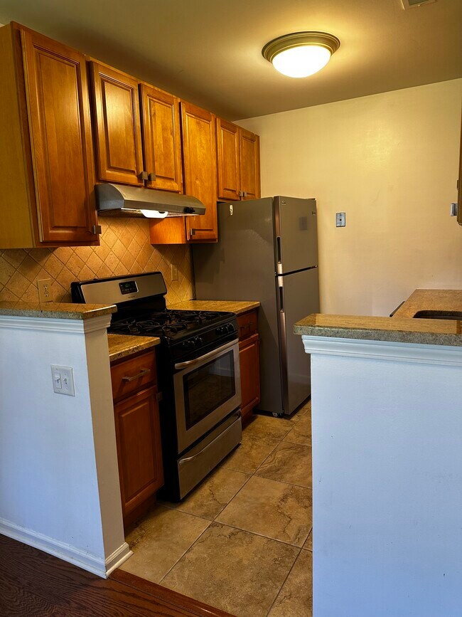 Building Photo - 350 Tavistock