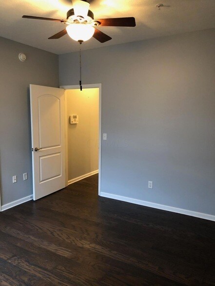 Building Photo - 7728 Essex Gate Drive S Unit 7728