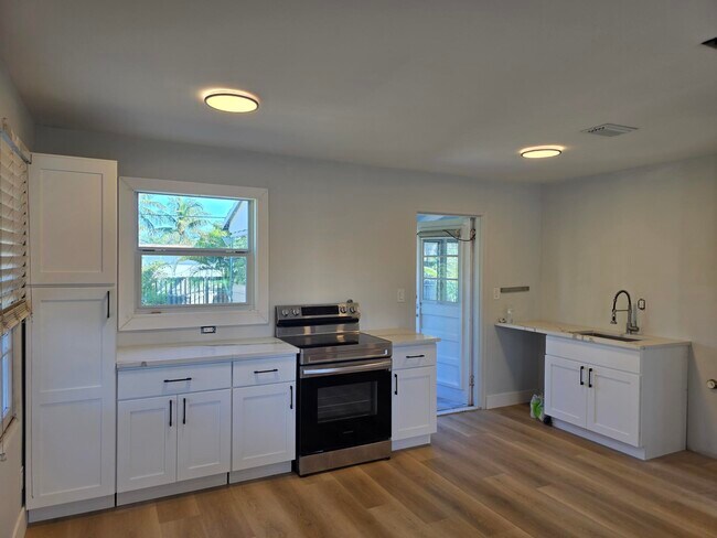 Building Photo - 1722 North N Street