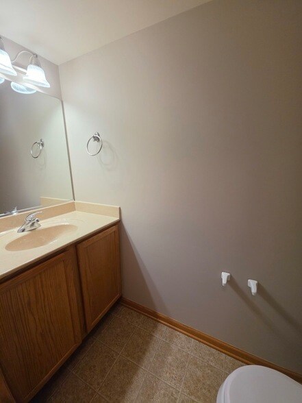 Building Photo - 1333 Cape Cod Ln