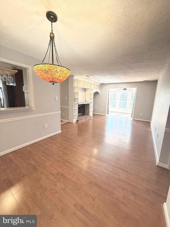 Building Photo - 10002 Oakton Terrace Rd