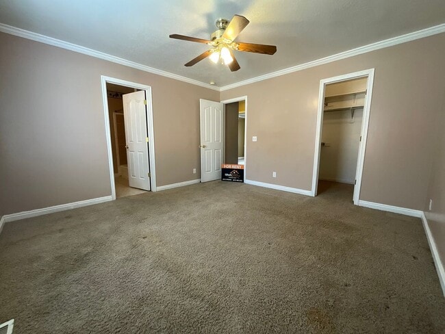 Building Photo - 842 E 1850 N