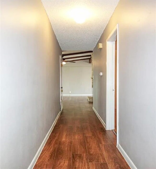 Building Photo - 1416 Cardinal Hill Dr