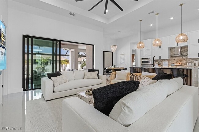 Building Photo - 1923 SW 27th Terrace