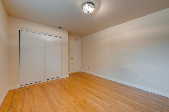 Building Photo - 5113 Sitton Way