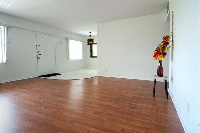 Building Photo - 300 SW 134th Way