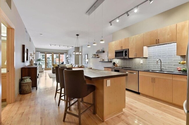 Primary Photo - 401 N 2nd St