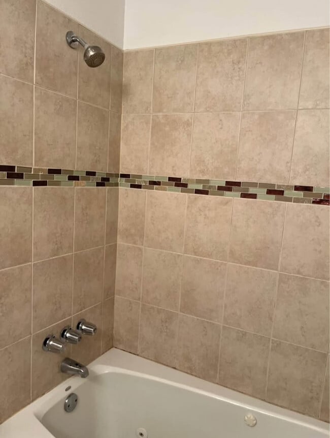 Building Photo - 508 Heritage Cove