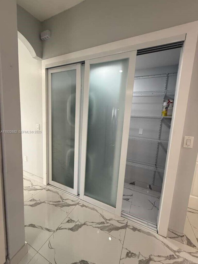 Building Photo - 8701 NW 109th Terrace