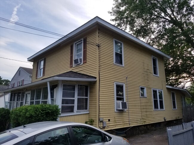 Building Photo - 72 Durant St