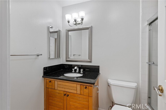 Building Photo - 21015 Tomlee Ave