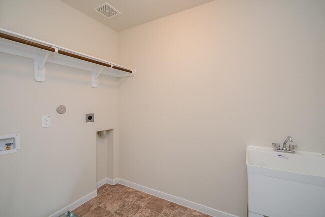 Building Photo - 15839 Winter Cypress Wy