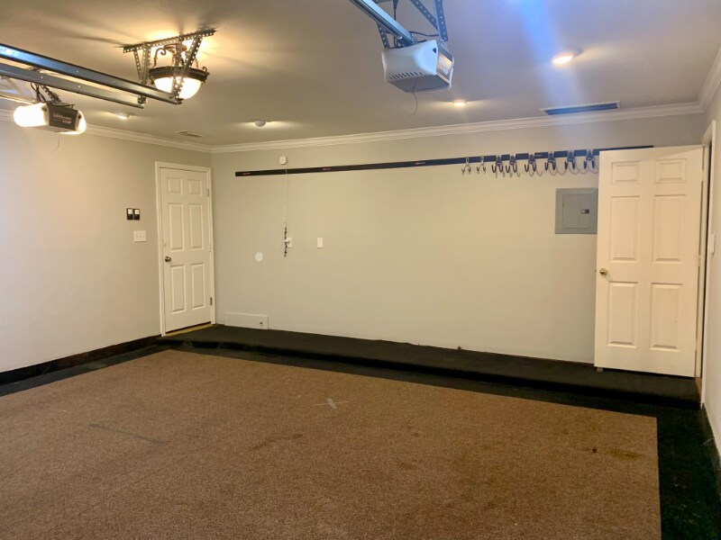 Building Photo - 1754 Oak Glen