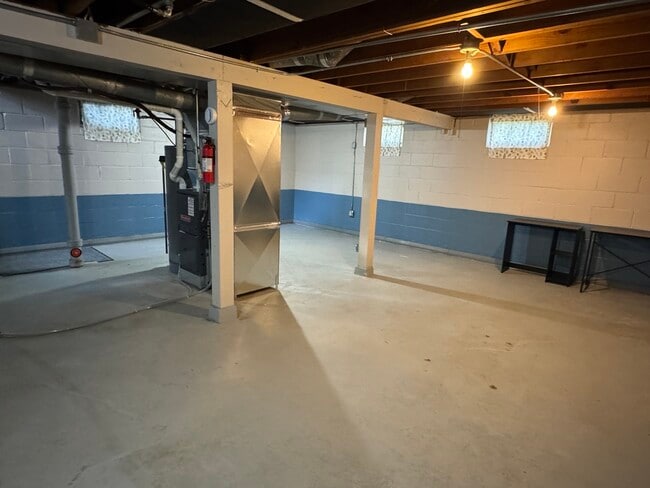Building Photo - 1508 W 36th St