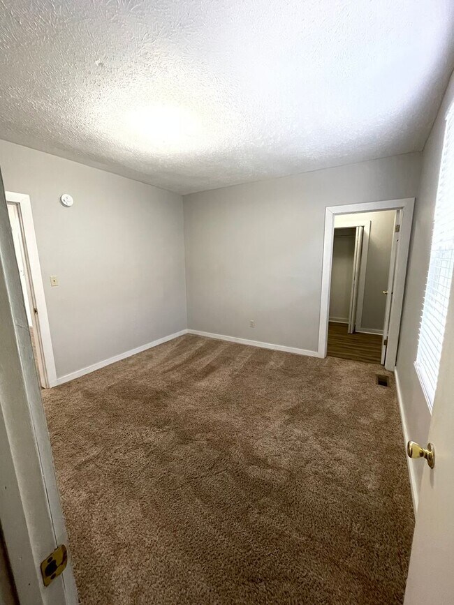 Building Photo - Two Bedroom Single Family Home