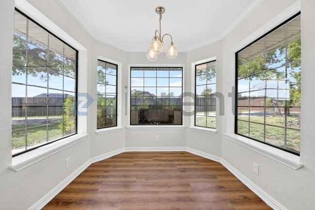 Building Photo - 3901 High Rd