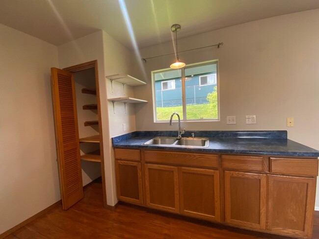 Building Photo - 3BR Home in Pacific Paradise Gardens, Mt. View