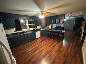 Building Photo - 645 Millbridge Rd