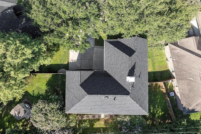 Building Photo - 3427 Shadowchase Dr