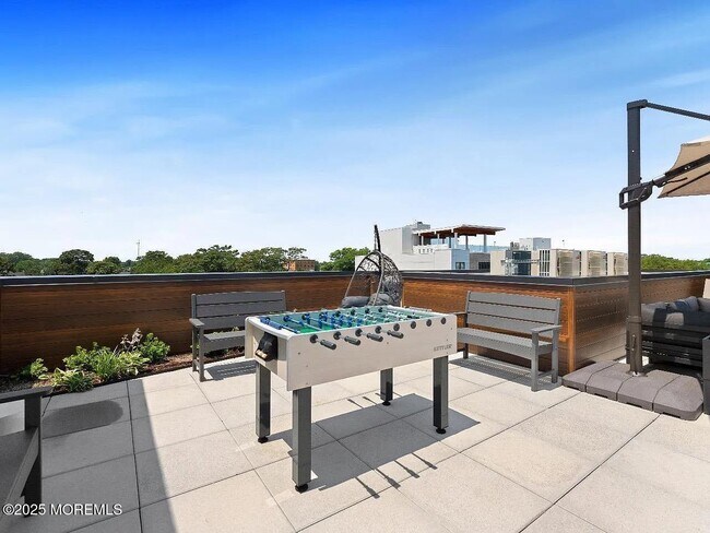 Building Photo - 27 3rd Ave