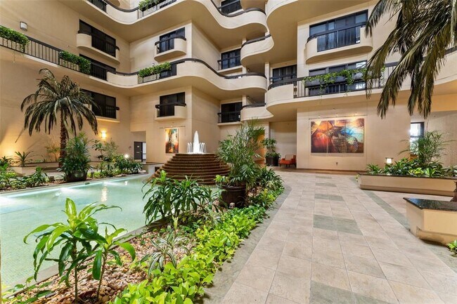 Building Photo - 2413 Bayshore Blvd