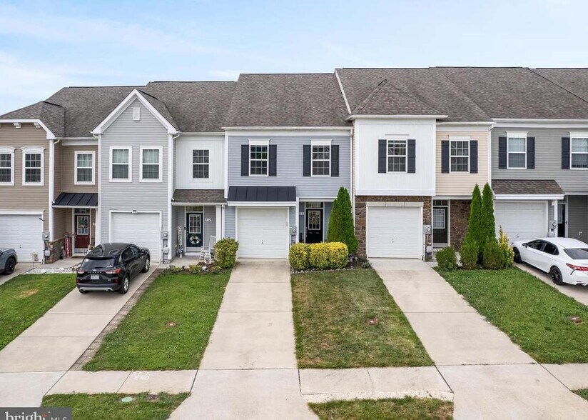 Primary Photo - 110 Oflannery Ct