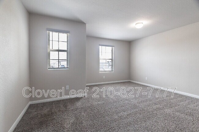 Building Photo - 940 Windflower