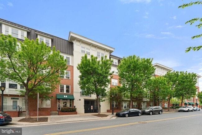 Building Photo - 2665 Prosperity Ave