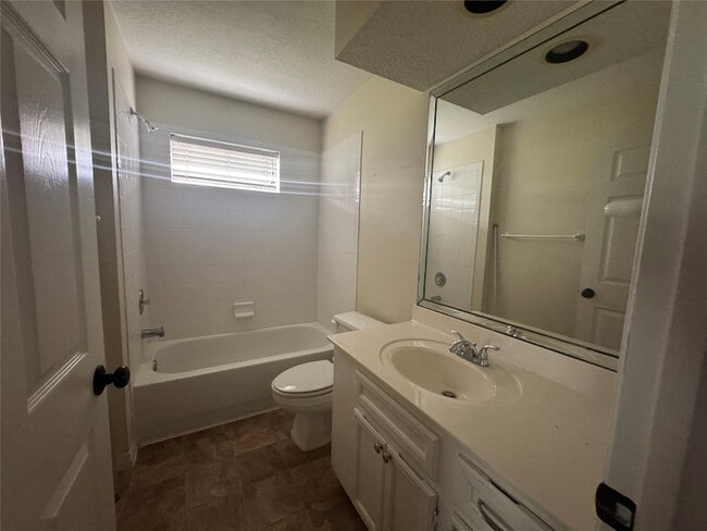 Building Photo - 13032 Centaurus Ct