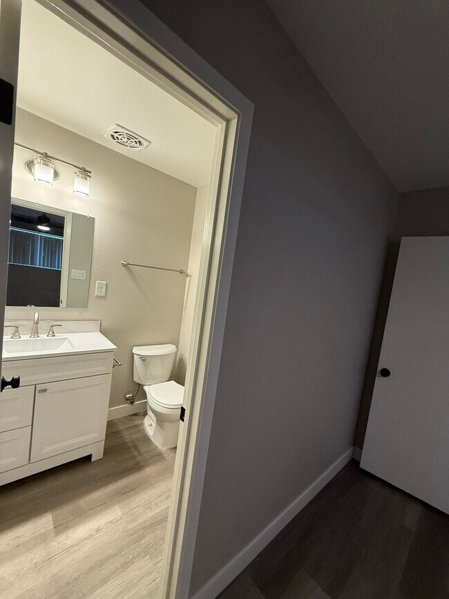 Building Photo - Remodeled 3 Bedroom Home Tempe