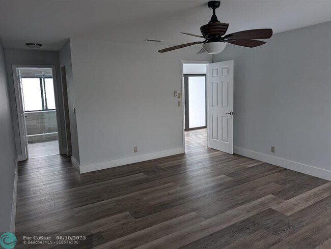 Building Photo - 22338 Ensenada Way