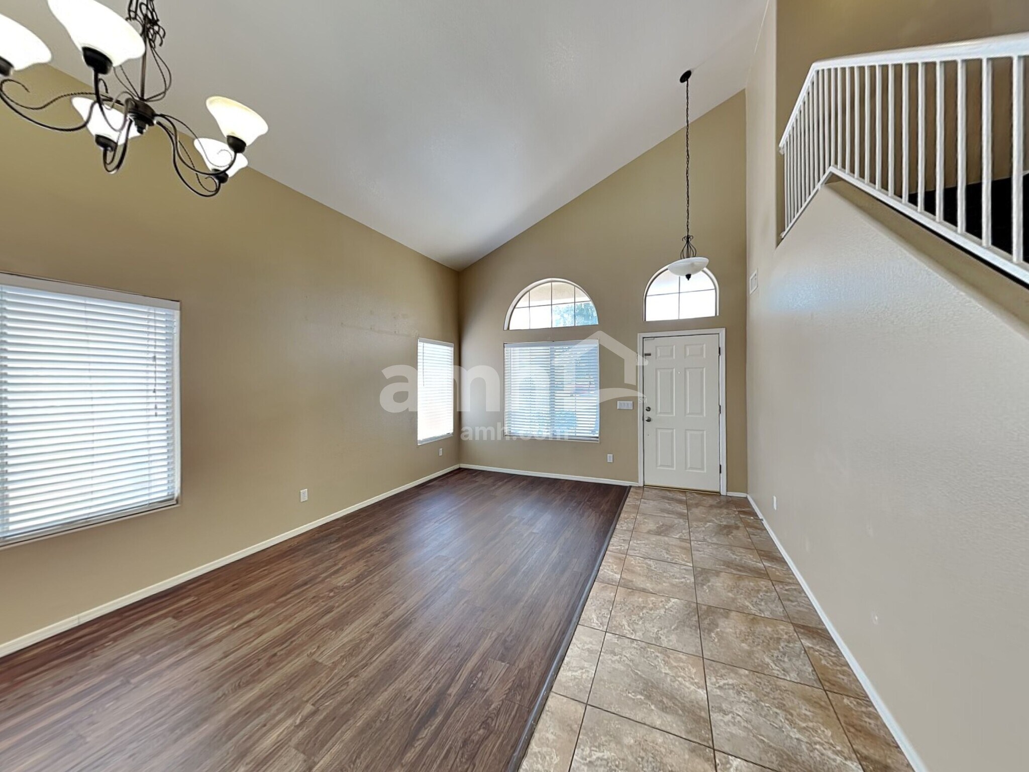 Building Photo - 10126 Olla Ave