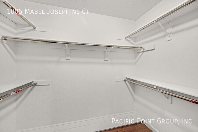 Building Photo - 1005 Mabel Josephine Ct