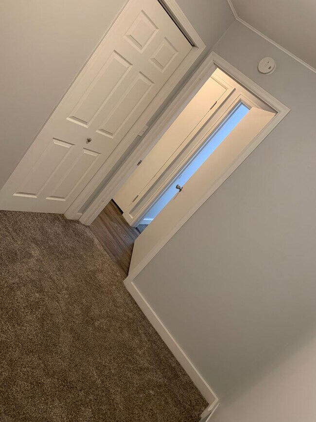 Building Photo - 3B/1B House for Rent