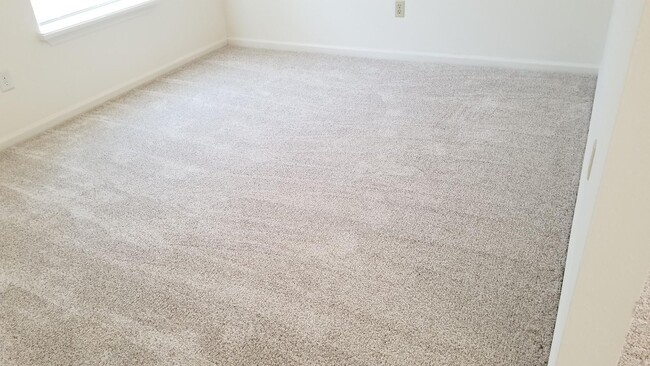 Building Photo - Available from May 15th.  2 Bedroom home with garage. Great Area and Location!