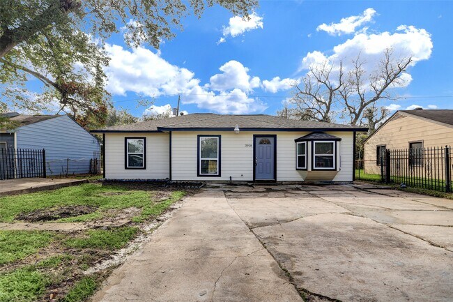 Building Photo - 3918 Cosby St